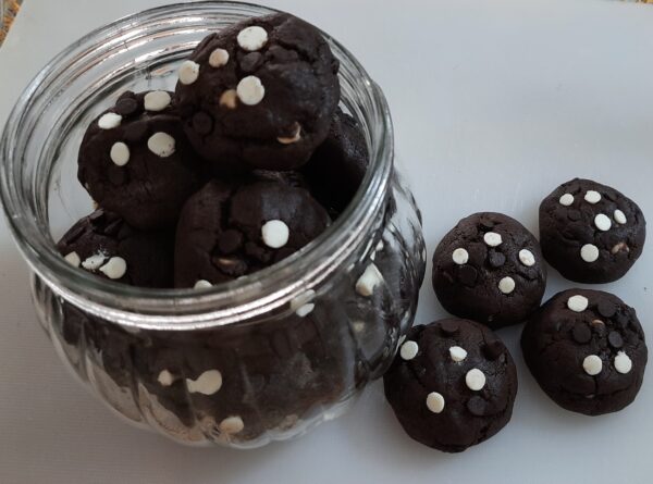 Double Chocolate Chips Cookies